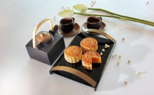 Ấm áp, sang trọng bánh trung thu tại Sofitel Plaza Hà Nội