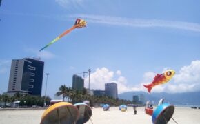 Rực rỡ sắc diều bay trên bầu trời Đà Nẵng