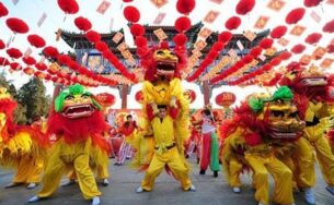 Người Lý Sơn về thủ đô múa lân đón Tết Trung thu