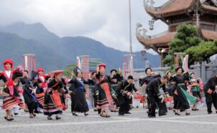 Đắm say với sắc màu Tây Bắc và chất thiền của “Vũ điệu trên mây”