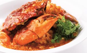 Thú vị món cua sốt ớt kiểu Singapore