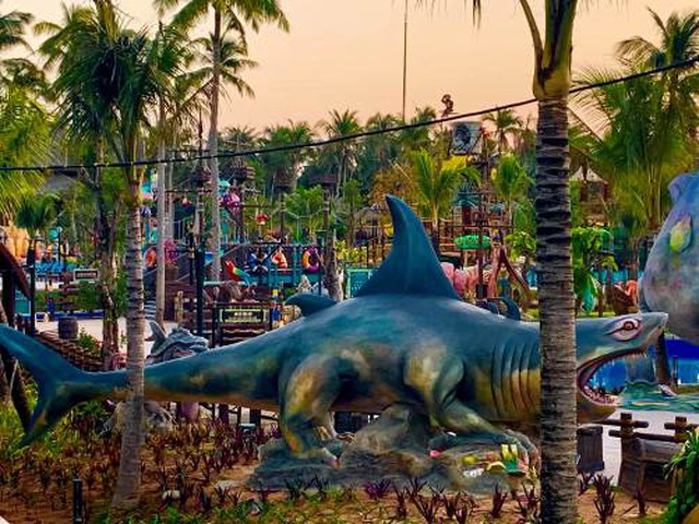Công viên nước mới toanh ở Phú Quốc tặng hàng nghìn vé cho khách đi cáp treo - 4