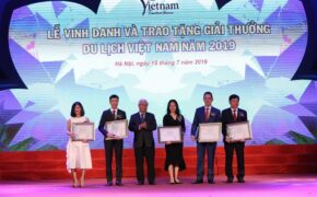 “Cơn mưa giải thưởng du lịch Việt Nam 2019” dành cho Tập đoàn Sun Group