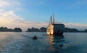 Chào hè với trải nghiệm sang chảnh trên du thuyền Hạ Long