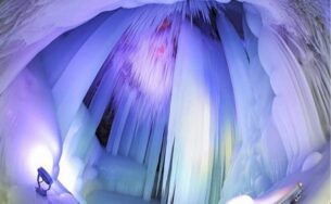 Chiêm ngưỡng hang băng đẹp và lớn nhất Trung Quốc