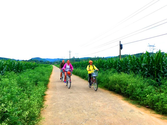 Trải nghiệm du thuyền giữa lòng di sản Phong Nha, tham quan các làng nghề - 9