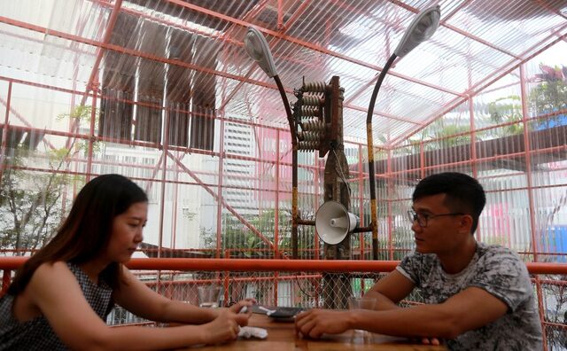 Quán cà phê giàn giáo độc đáo ở Sài Gòn