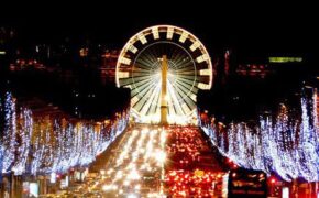 Paris thắp sáng đại lộ Champs Élysées chào Noel