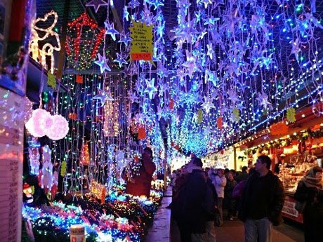 Paris thắp sáng đại lộ Champs Élysées chào Noel