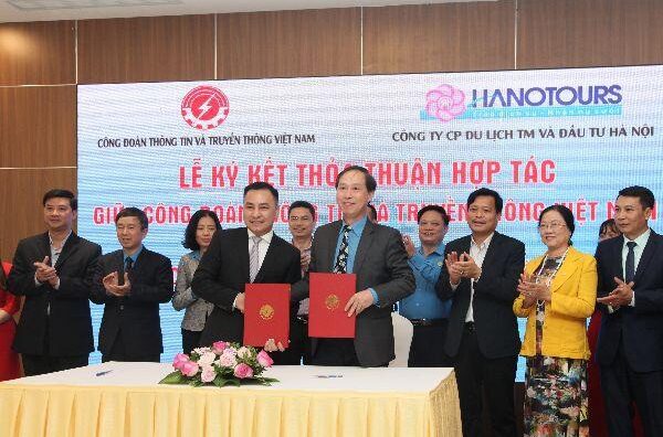 Hanotours nhận cú đúp danh hiệu doanh nghiệp du lịch hàng đầu Việt Nam