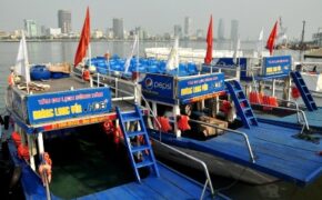Xử nghiêm những du thuyền bán vé xem pháo hoa cao hơn niêm yết