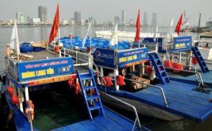 Xử nghiêm những du thuyền bán vé xem pháo hoa cao hơn niêm yết