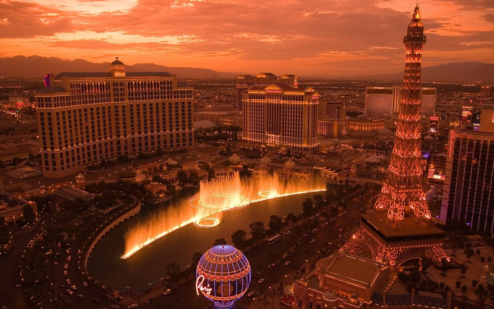 Vietrantour đưa bạn đến thiên đường giải trí Las Vegas trong hành trình khám phá giấc mơ Mỹ.