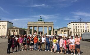 Bí kíp du lịch châu Âu cho người lớn tuổi