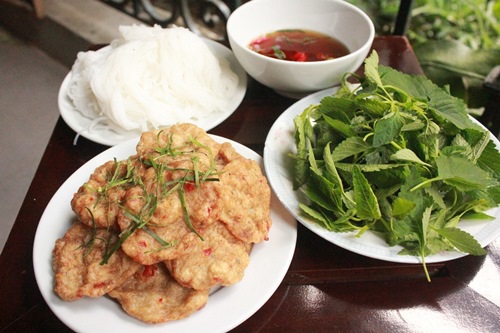 Chả nhái bà cụ Cốm