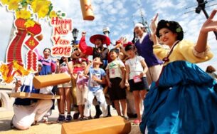 Tưng bừng khuyến mại du Xuân