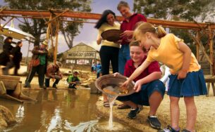 Cùng Vietrantour khám phá đất nước “địa đàng”