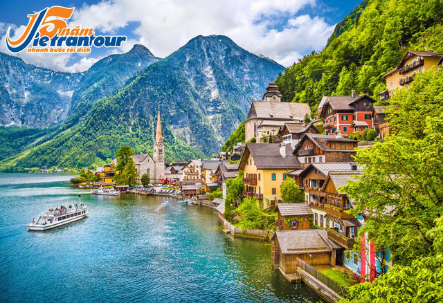 Vẻ đẹp trấn cổ Hallstatt của nước Áo sẽ khiến mọi ống kính bất lực và mọi lời ngợi ca chẳng thể thốt lên.