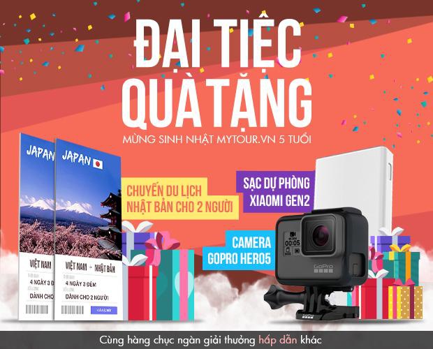 “Cơn mưa quà tặng” từ đại tiệc mừng sinh nhật Mytour.vn tròn 5 tuổi - Ảnh: Mytour.vn