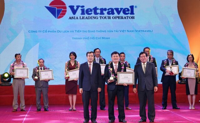 Vietravel tiếp tục đứng đầu ngành lữ hành tại “Giải thưởng du lịch Việt Nam 2017”