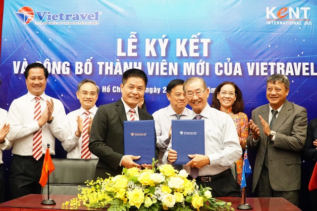 Lễ ký kết hợp đồng và công bố thành viên mới của Vietravel - 1